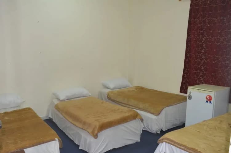 Oyo 515 Jewar Al Medina Hotel 4