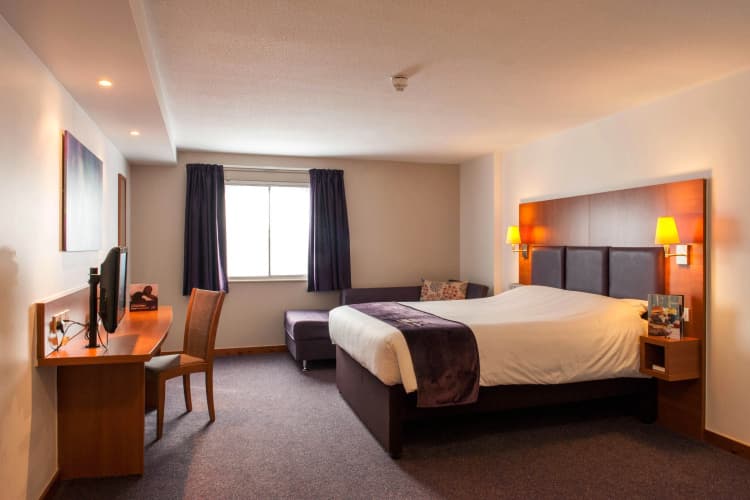 Premier Inn Swansea City Centre 5