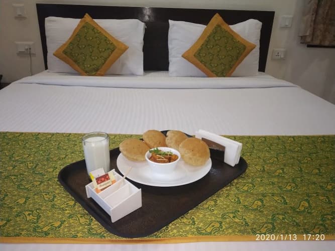 Golden Palm Suites 4