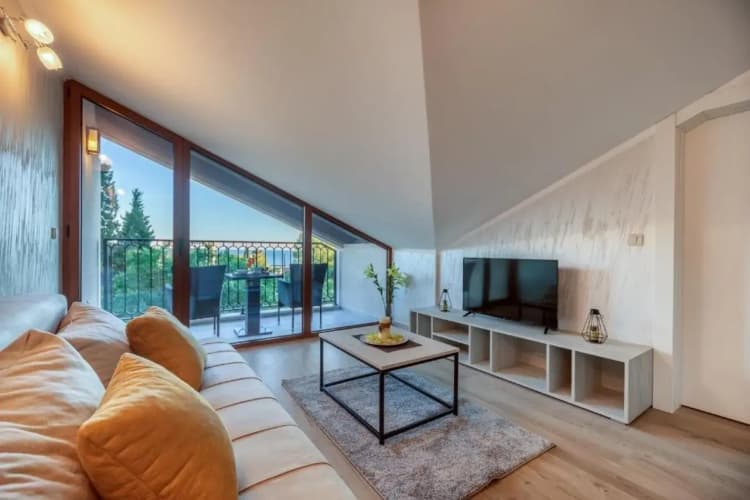 Luxury Apartments Queen 4