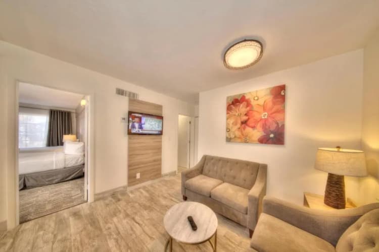 Riverside Apartments By The Beach 4