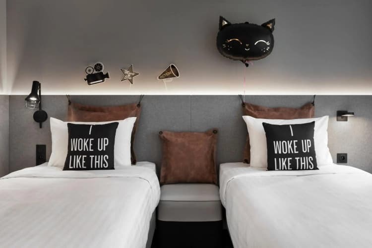 Moxy Lyon Airport 3
