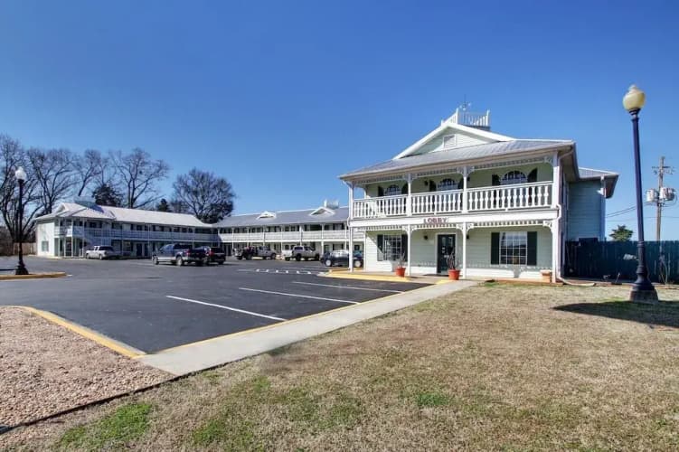 Key West Inn Wetumpka main