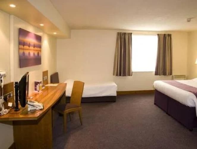 Premier Inn Bristol Sidcot (A38) 5