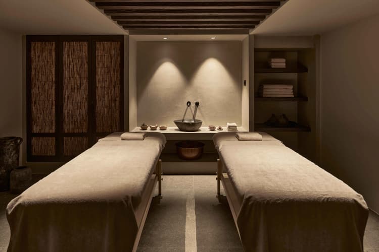 Theros All Suite Hotel 4