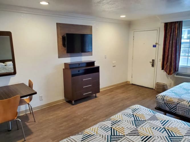 Studio 6 National City, CA - Naval Base San Diego 4
