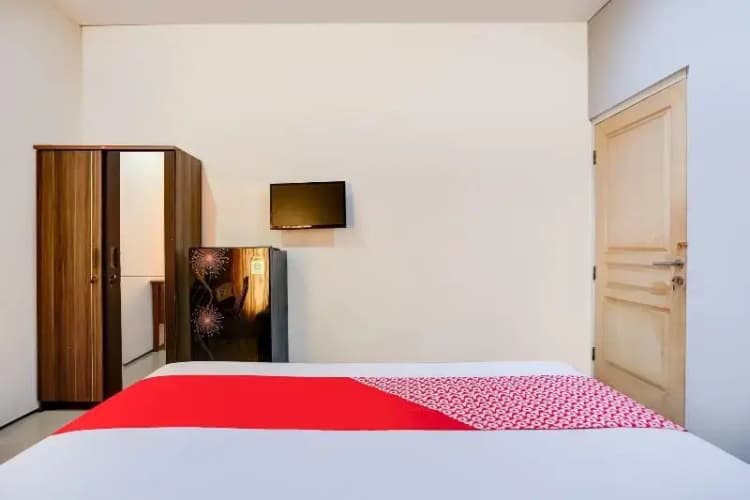 Rumah Kost Metroliving By Oyo 3