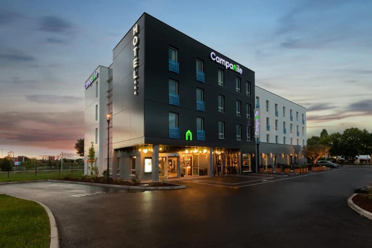 Hôtel Campanile Smart Lyon Est - Eurexpo Bron Aviation 2