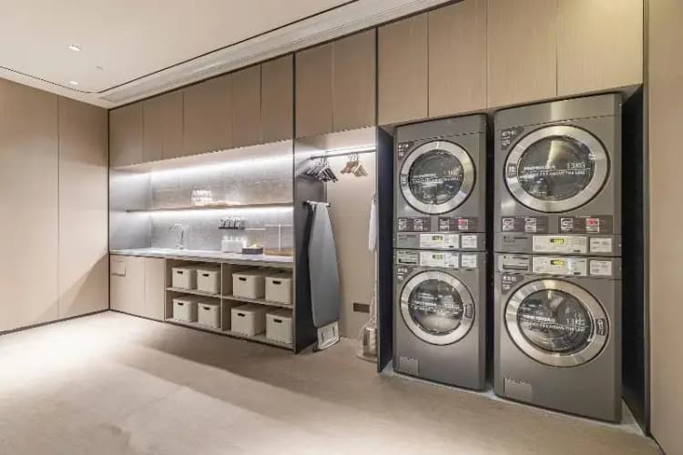 Ji Hotel Shanghai Pudong Airport Zhuqiao Wine Stor 3