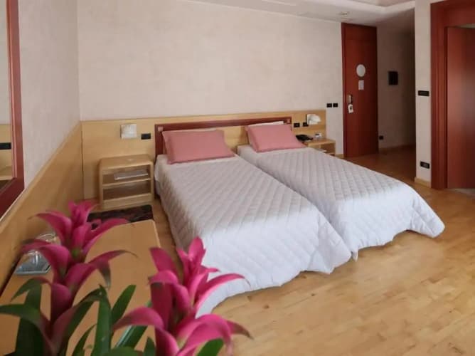 Hotel Conta 5