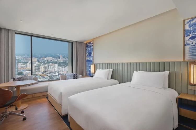 Hilton Garden Inn Bangkok Riverside 5