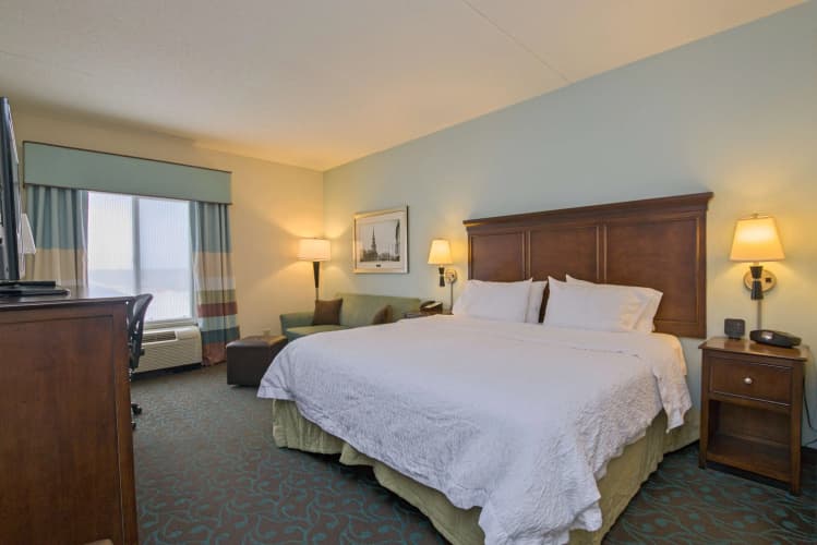 Hampton Inn Portsmouth Central 4