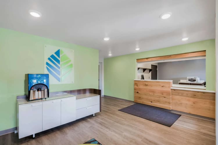 Woodspring Suites Chicago Addison 3