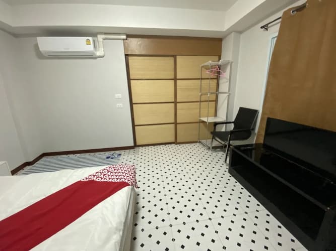Oyo 75396 Look Shine Apartment 3