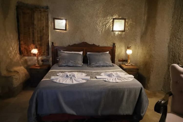 Ela Cave House main