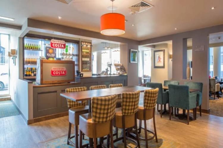Premier Inn St Albans City Centre 2