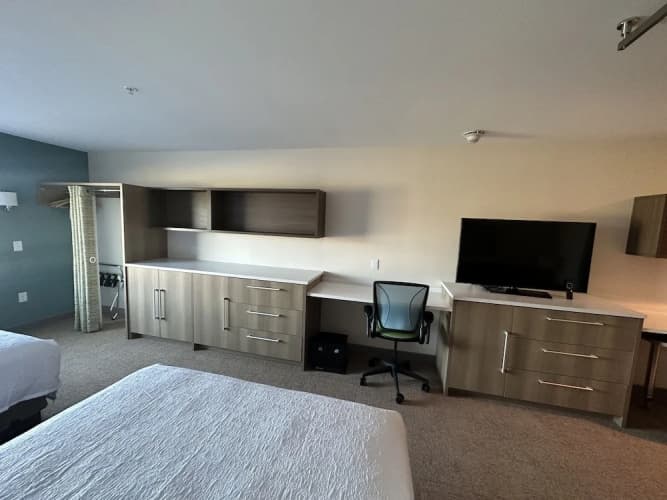 Home2 Suites by Hilton Racine 4
