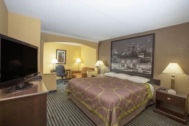 Quality Inn Merriam Kansas City 4