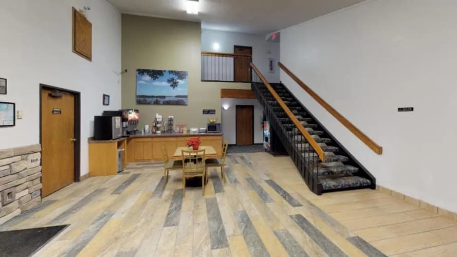 Waconia Inn And Suites 2