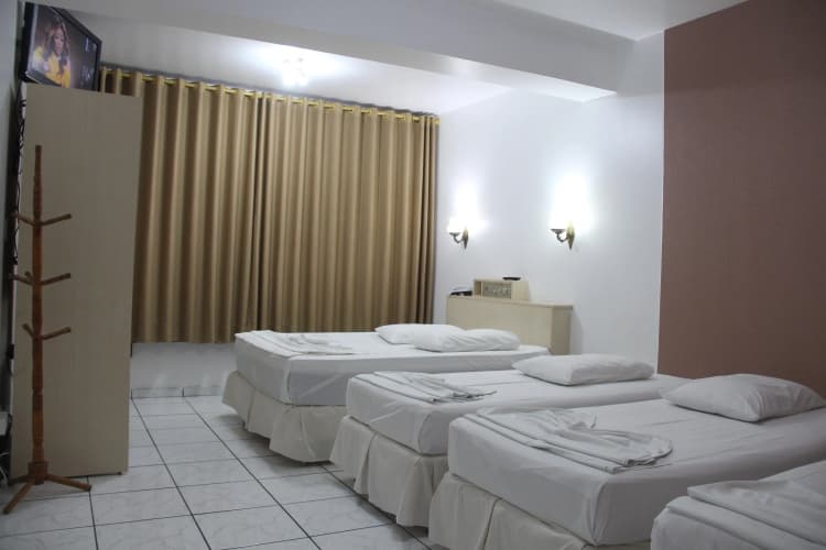 Oasis Chartouni Hotel 5