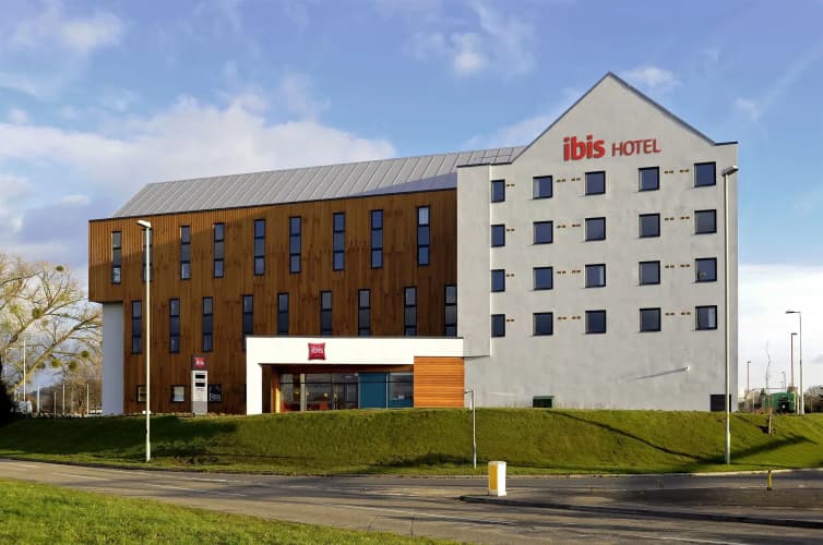 Ibis Gloucester main