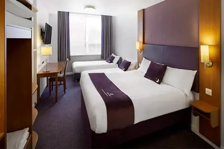 Premier Inn Loughborough 5