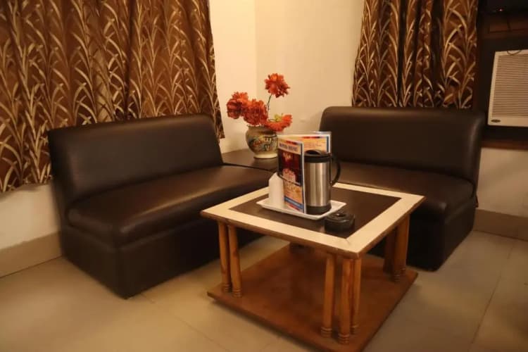 Hotel India International Deluxe 5