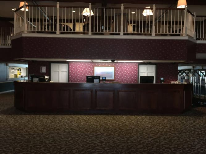 Grand Hinckley Inn main