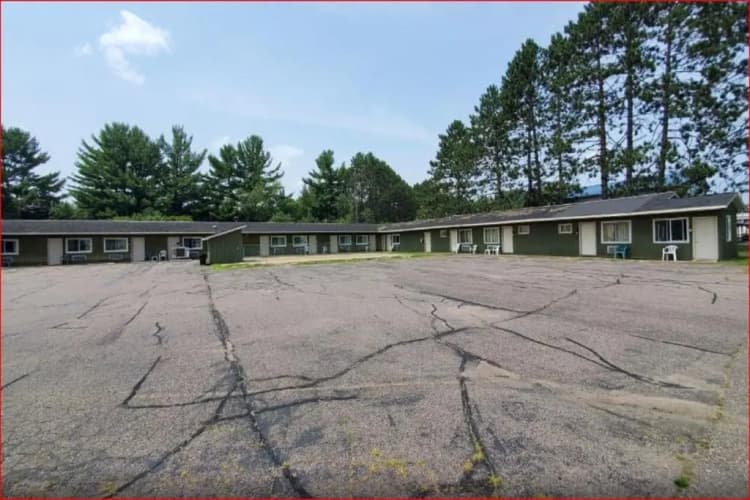 Love Hotels Tomahawk By Oyo At Lake Mohawksin Wi 2