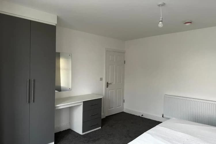 OYO Cheetham Hill Guest House 4