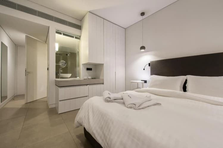 Aqua Bay 4