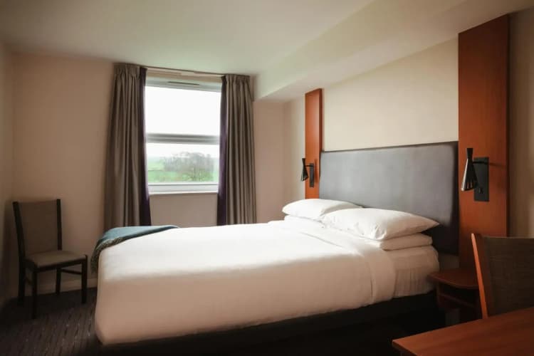 Premier Inn Chesterfield West 3