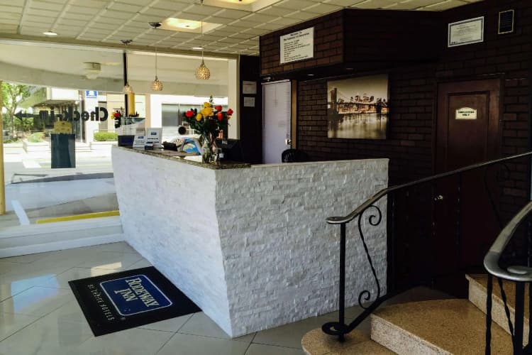 Rodeway Inn Oceanview 3