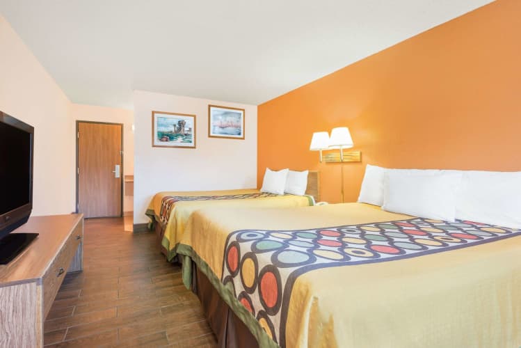 Super 8 By Wyndham Deming Nm 5