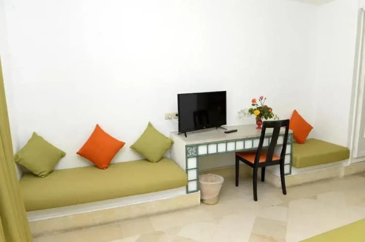 Club Daphne 5