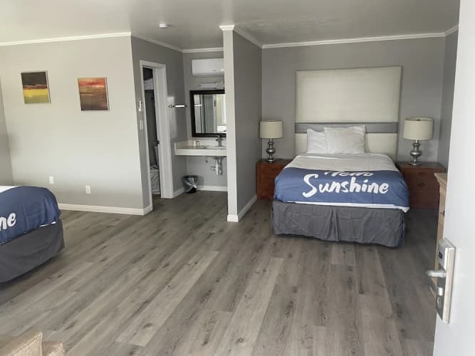 Sunglow Hotel 3
