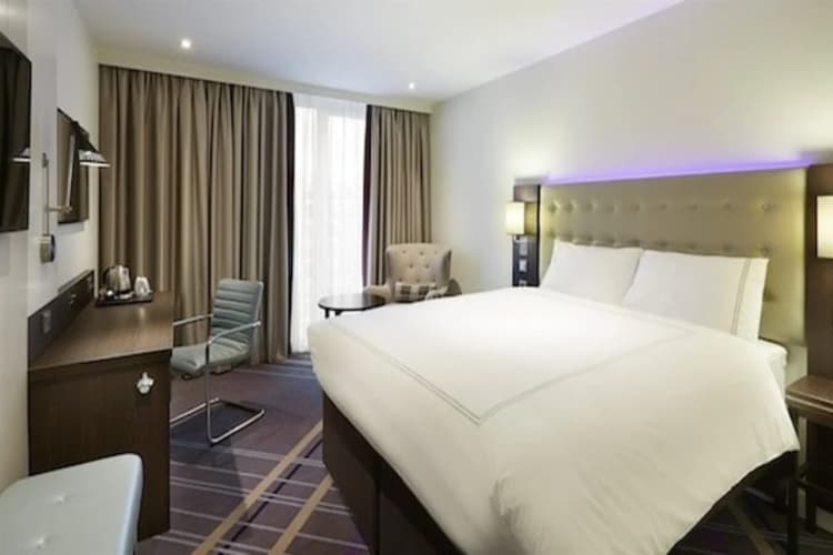 Premier Inn  Hamburg St. Pauli 5