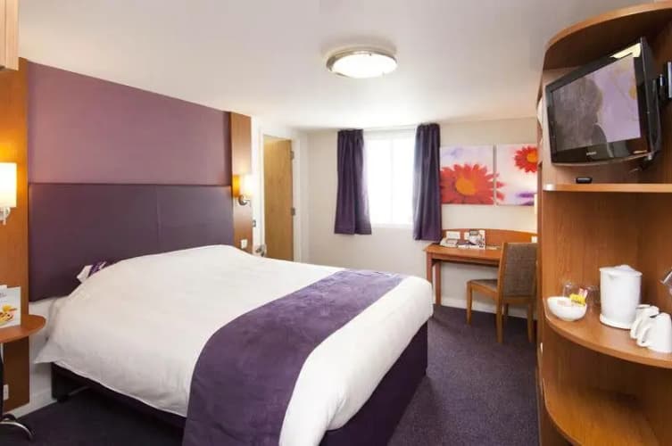 Premier Inn Bristol South 4