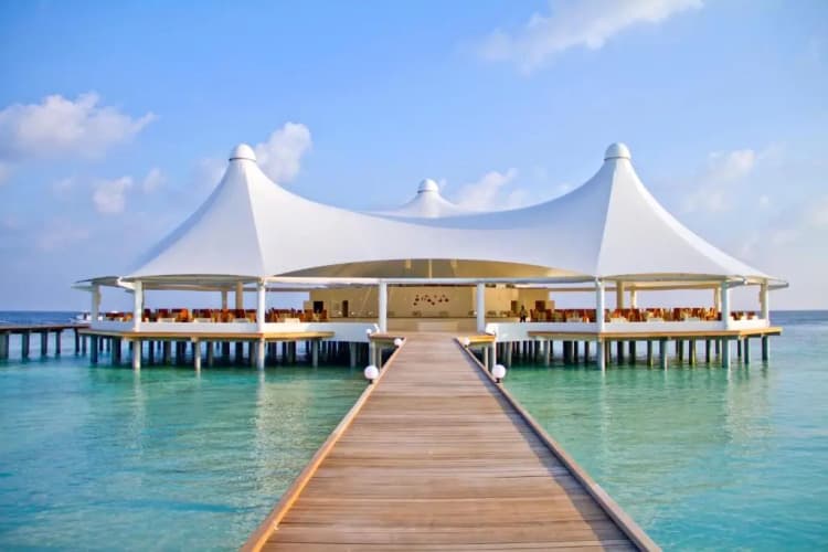 Safari Island Resort & Spa 2