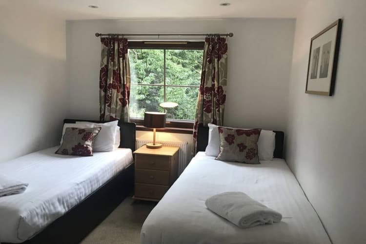 Fountain Court Apartments - Grove Executive 3