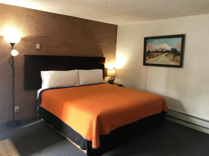 Golden Arrow Motel 5