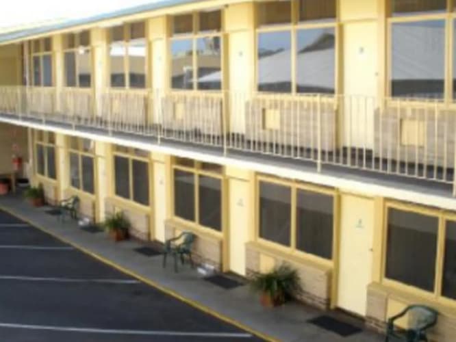 Grand Central Motel main