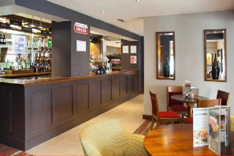 Premier Inn Camberley 3