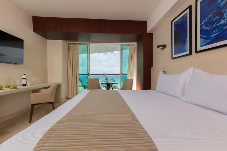 Altitude By Krystal Grand Punta Cancun 3