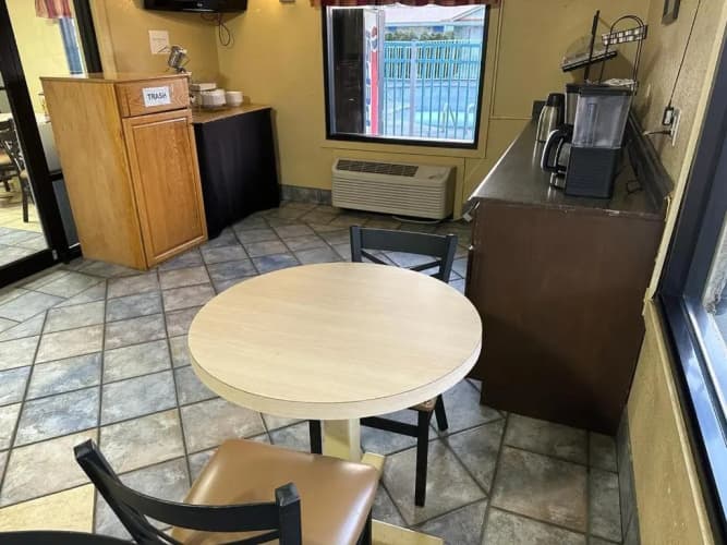 Cozy Garden Inn By Oyo Hwy 40 Richmond 2