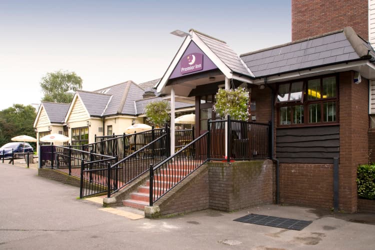 Premier Inn Epsom South 4