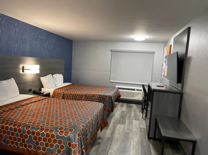 Wayne Inn 3