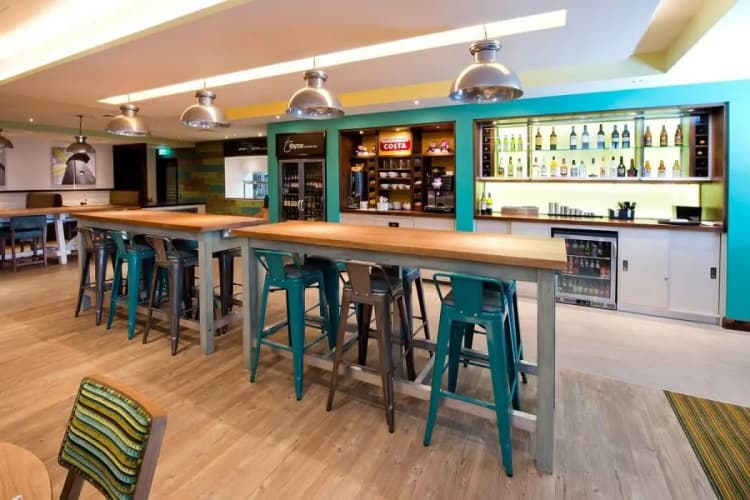 Premier Inn Chichester South (Gate Leisure Park) 4