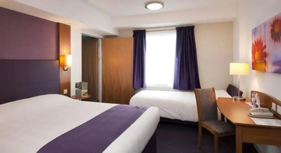 Premier Inn Luton South M1, J9 5