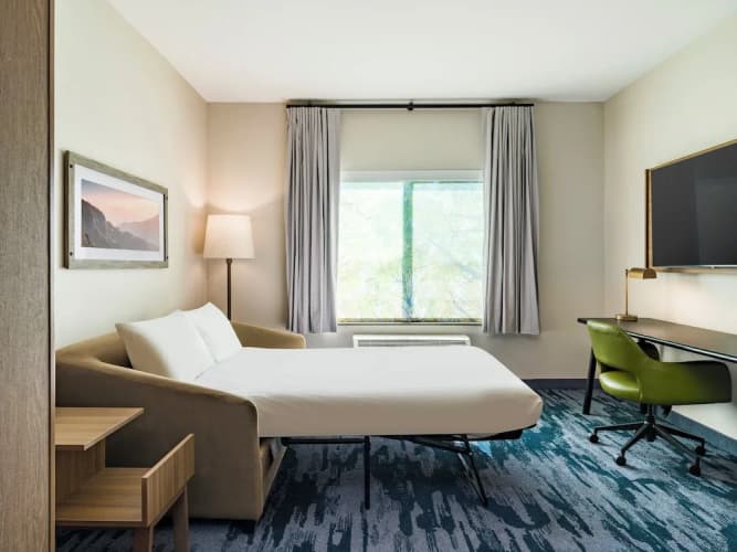Fairfield Inn & Suites Hanford 4